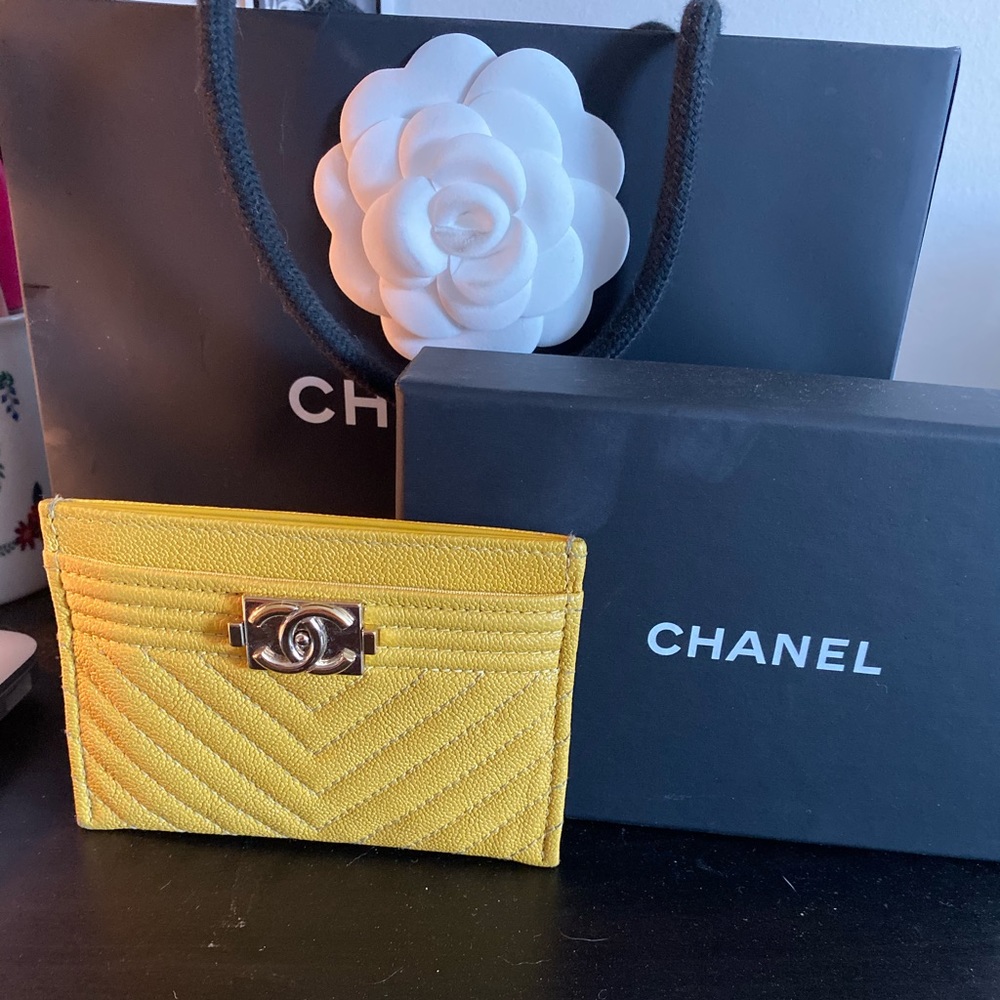 Chanel boy card holder